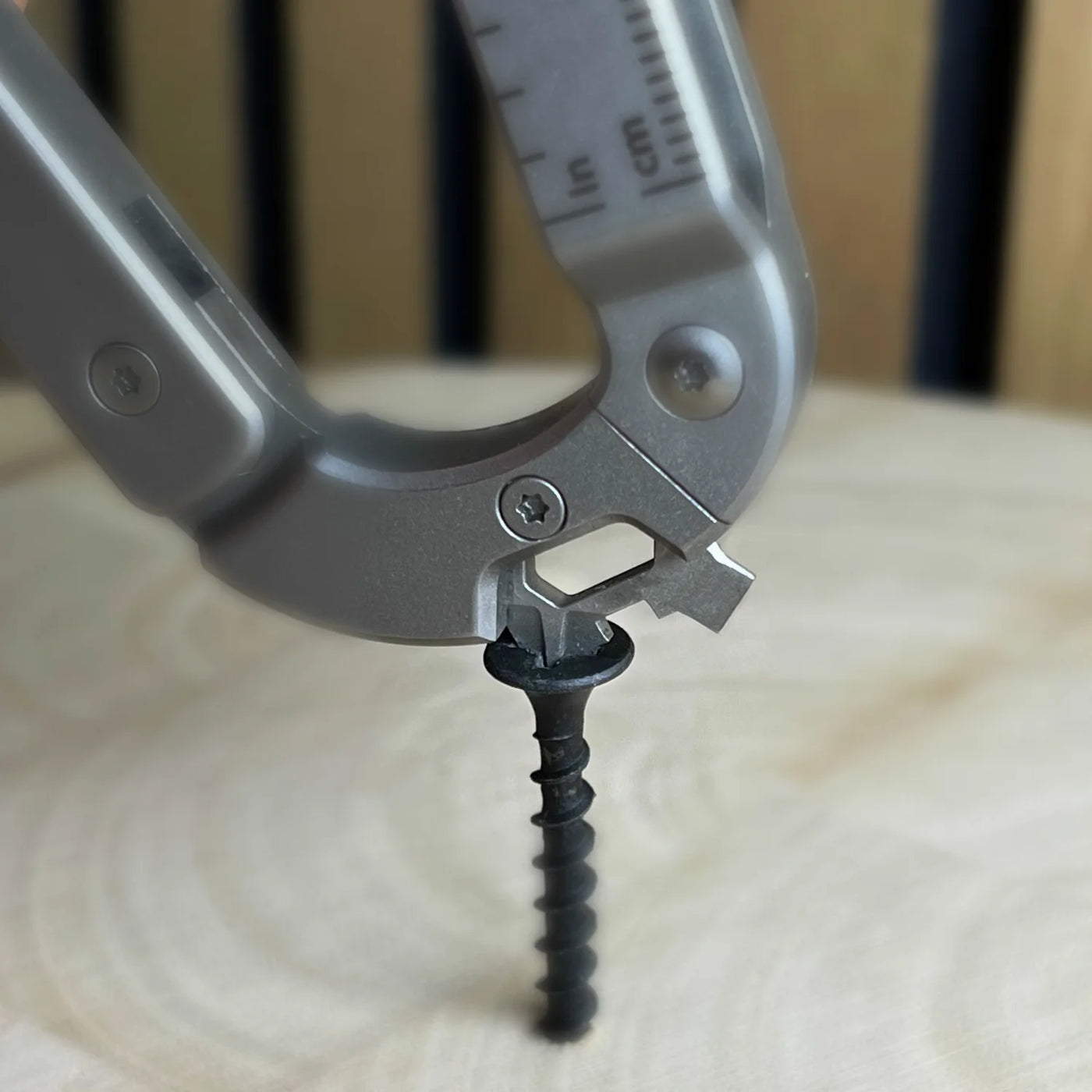 OCTO チタン 18-in-1 カラビナ – Sitpack OCTO チタン 18-in-1 カラビナ – Sitpack