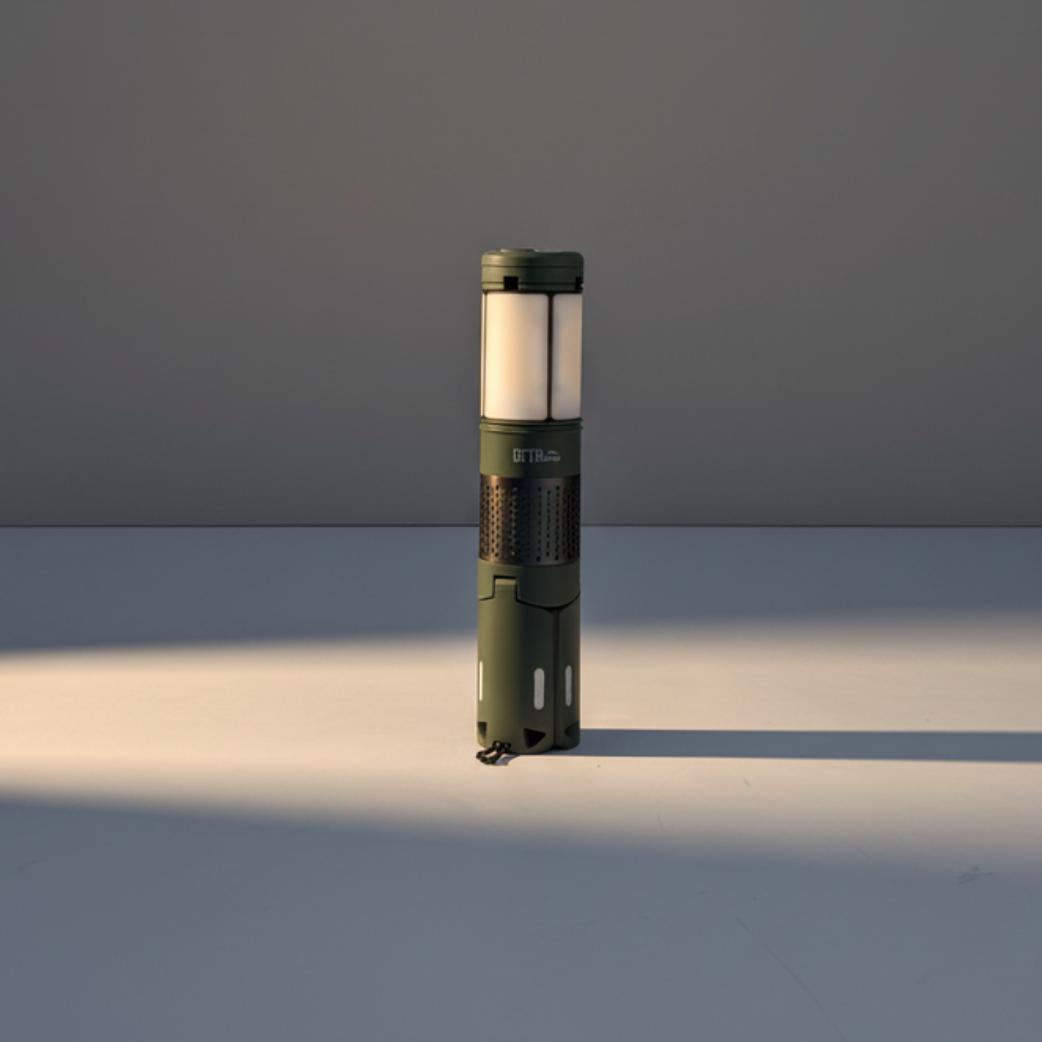 OCTO Teleskopisk Lampe med power bank